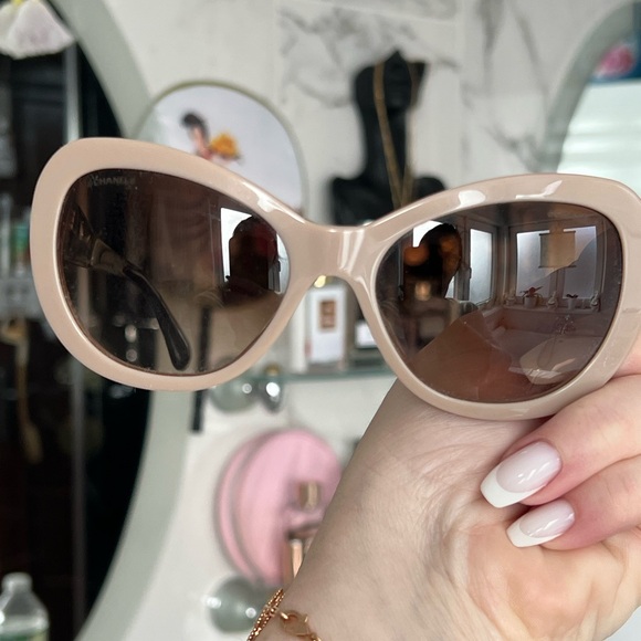 Chanel CC Interlocking cat eye sunglasses - Picture 5 of 14